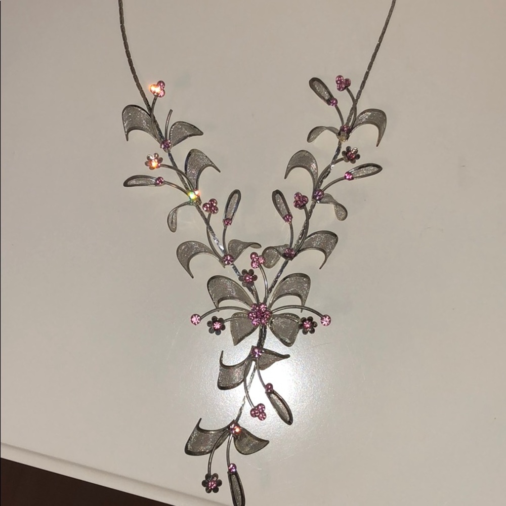 Vintage flower necklace